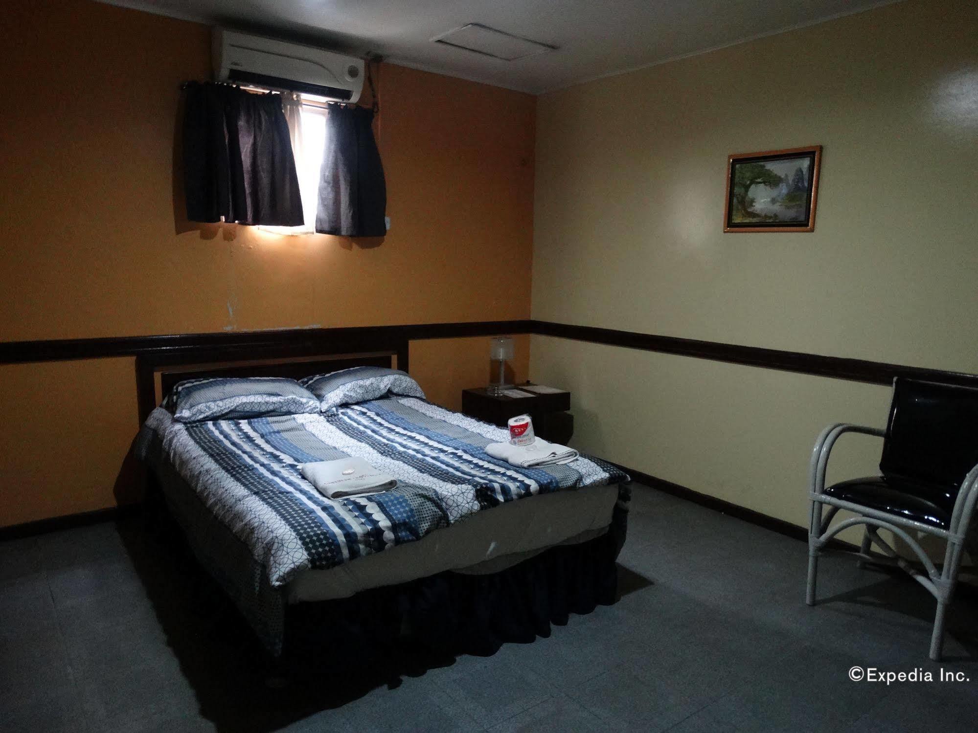 The Southern Cross Hotel Manila Kültér fotó